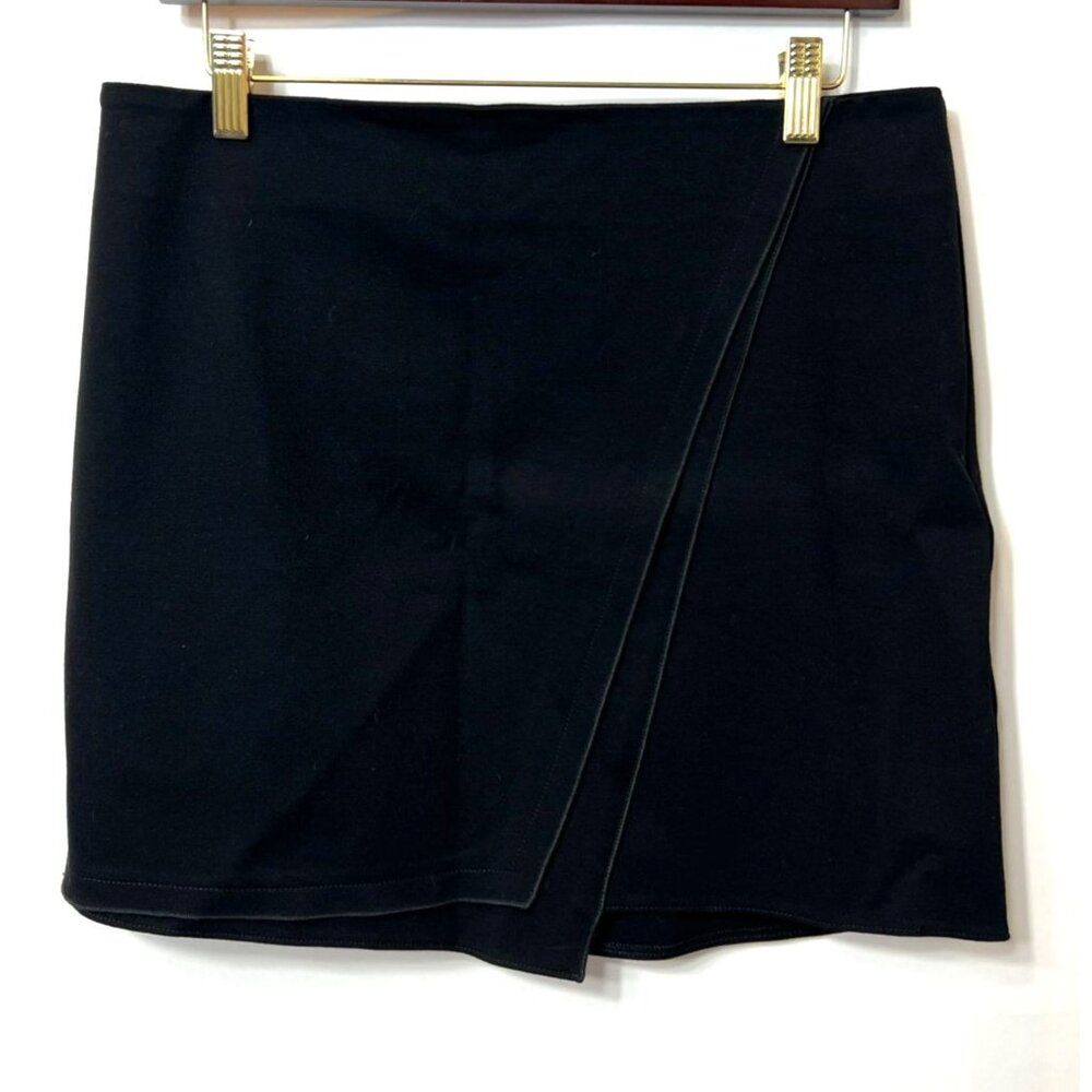 Kenneth Cole Faux Asymmetrical Front Skirt Size 8 NWT Black